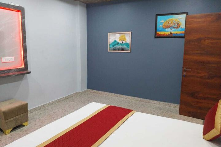 Room 23 of 29