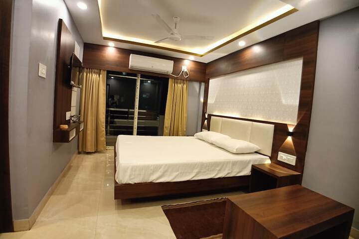 Room 6 of 24