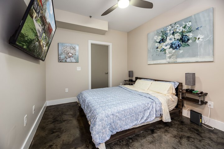 Room 15 of 87