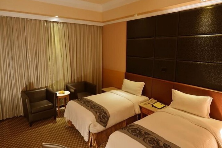 Room 10 of 48