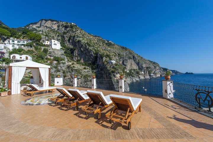 Sundeck 228 of 260