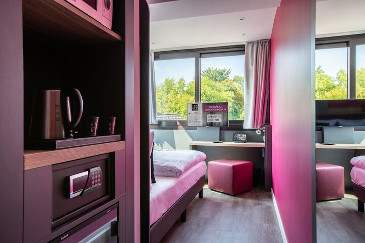 Room 7 of 29