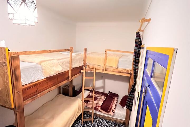 Room 18 of 32