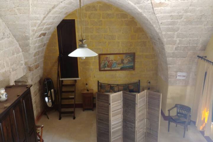 Room 60 of 96