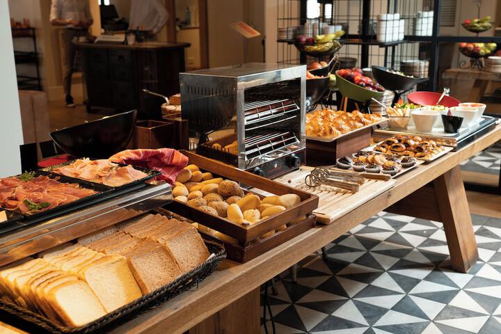 Breakfast/Coffee Service 97 of 140