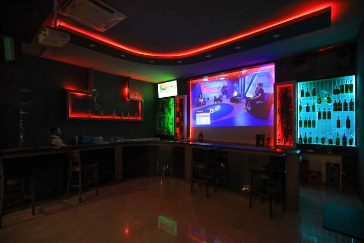 Lounge 95 of 116