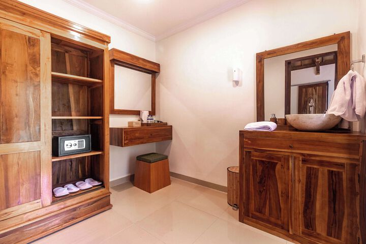 Room 19 of 53