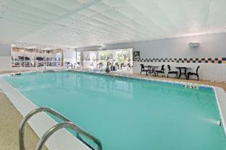 Pool 15 of 27