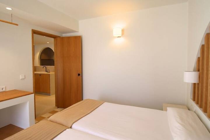 Room 33 of 119