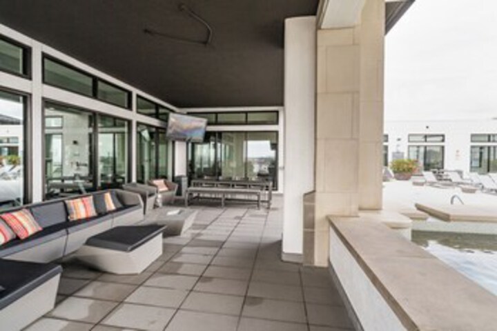 Sundeck 250 of 251
