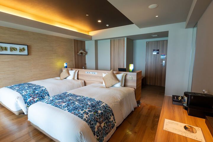 Room 114 of 299
