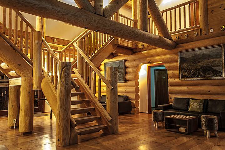 Lobby Entry
