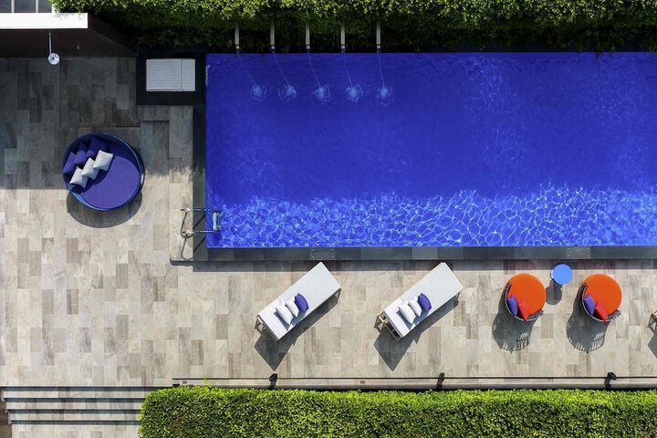 Pool 49 of 109