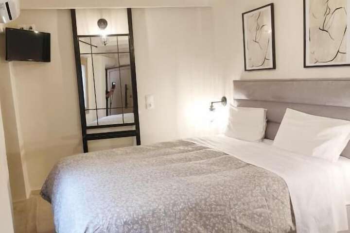 Room 10 of 36