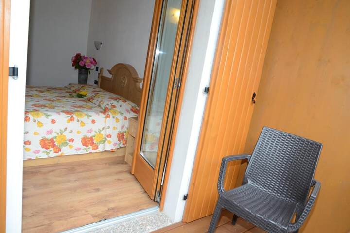 Room 3 of 69