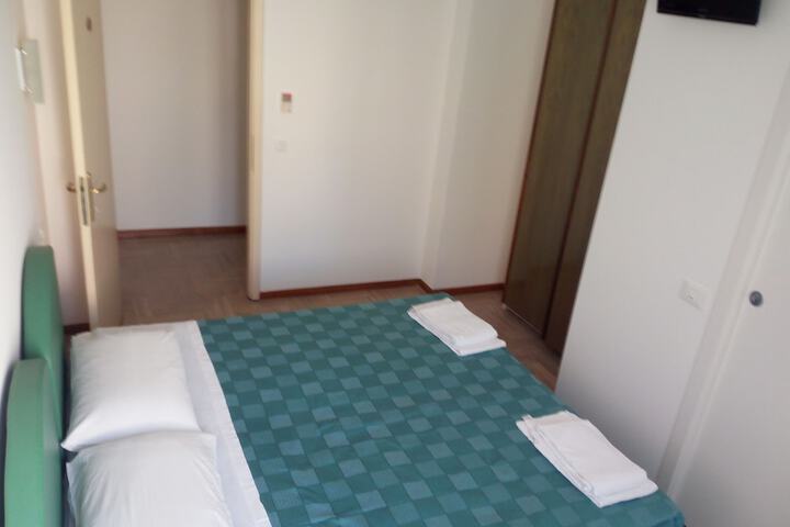 Room 15 of 57