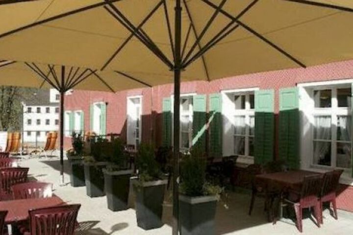 Photo 18