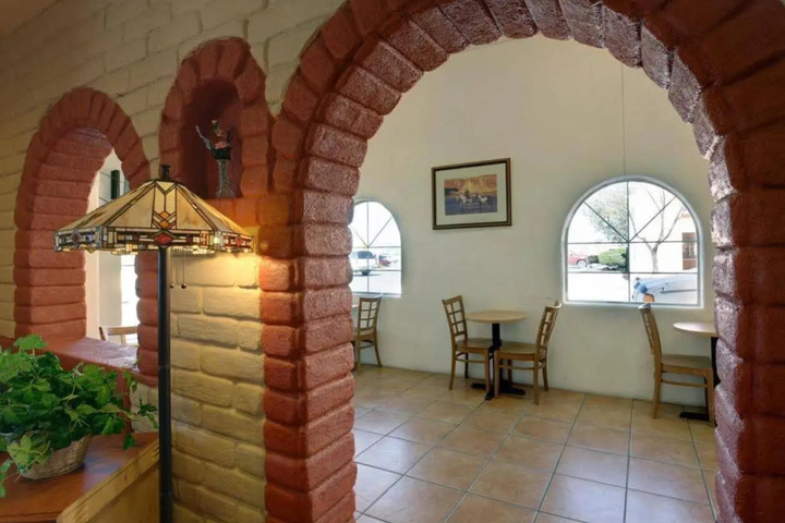 Photo 11