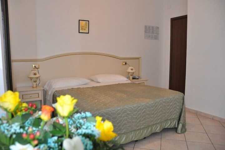 Room 15 of 44