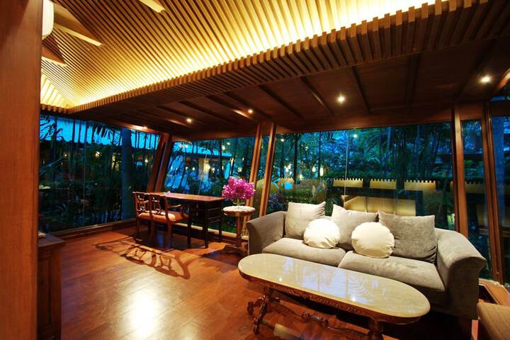 Hotel Interior 6 of 133