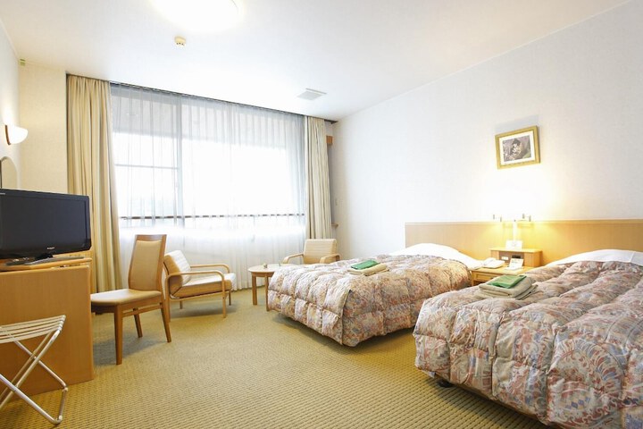 Room 5 of 34