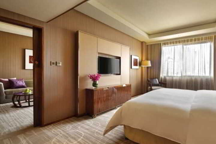 Room 9 of 21