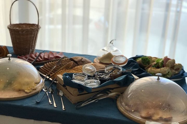 Breakfast/Coffee Service 35 of 67