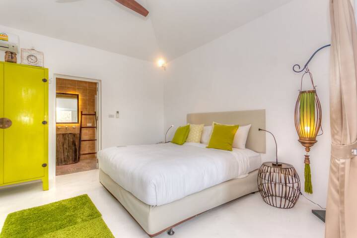 Room 10 of 61