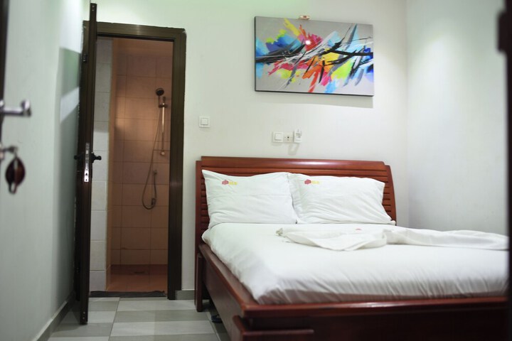 Room 11 of 22