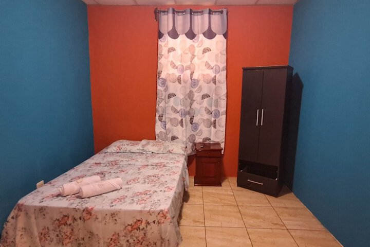 Room 7 of 24