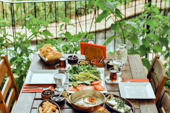 Breakfast/Coffee Service 72 of 90