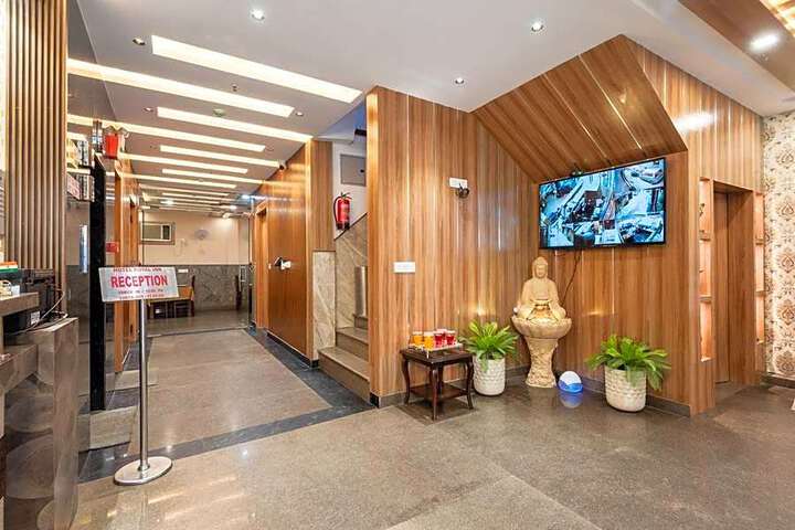 Hotel Transit