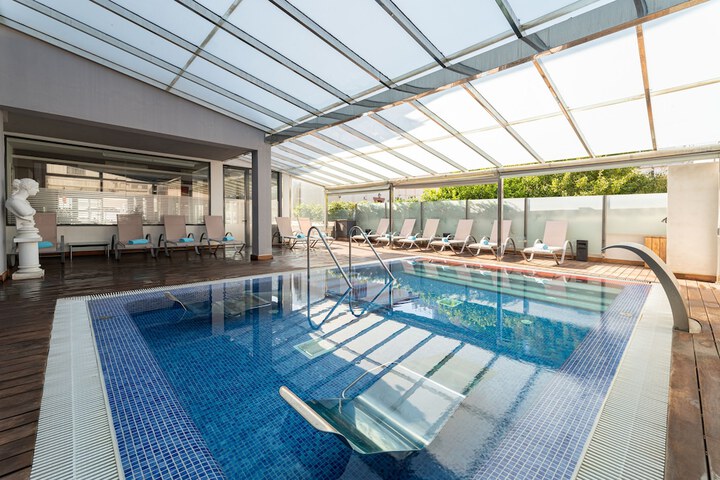 Pools & Facilities