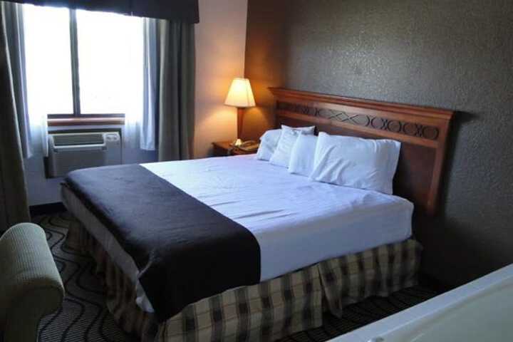 Room 8 of 38