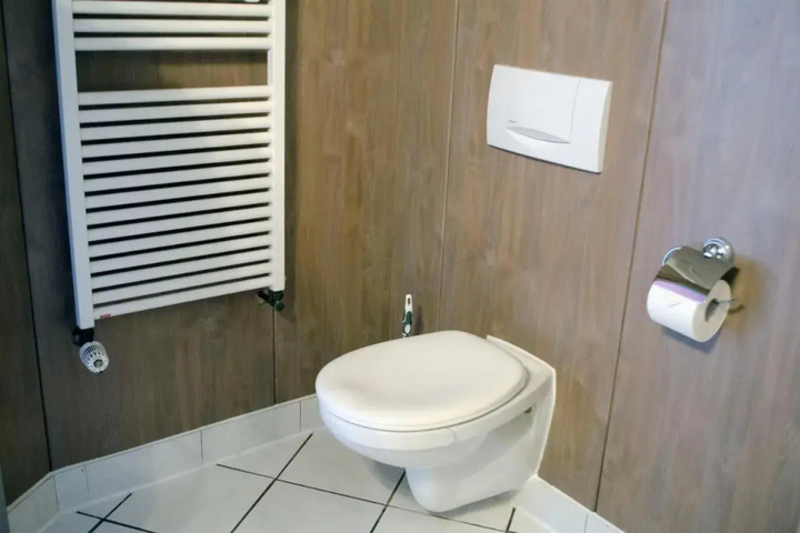 Room 6 of 23