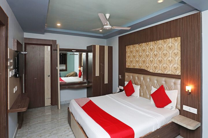 Room 12 of 20