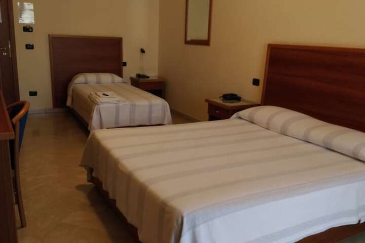 Room 17 of 54