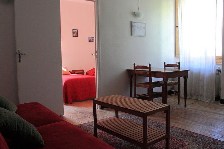 Lounge 63 of 67
