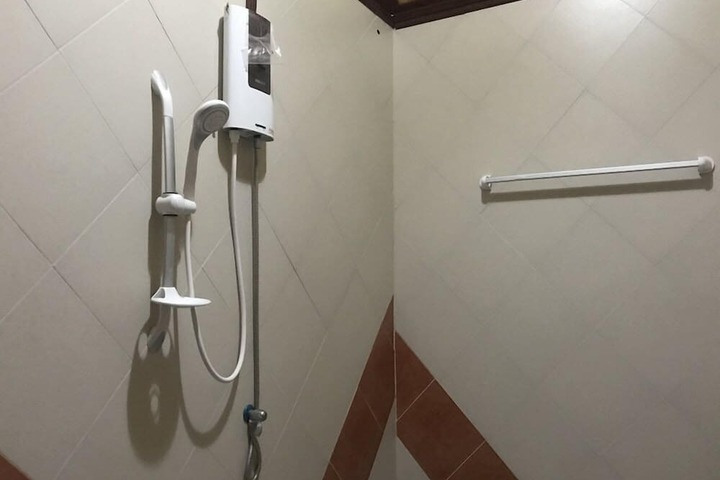 Room 6 of 6