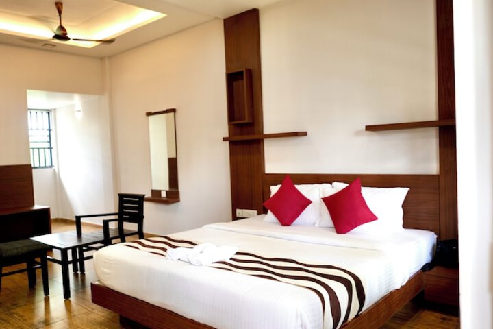 Room 8 of 34