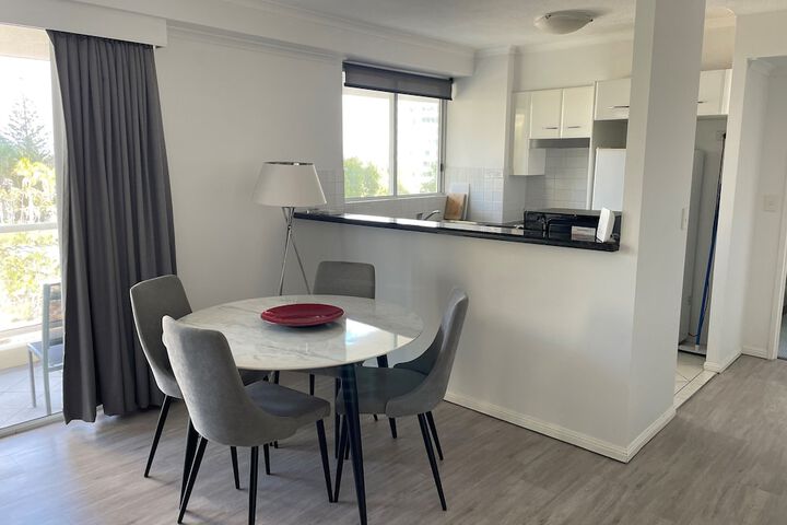 Room 6 of 52