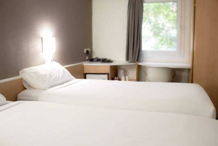 Room 10 of 51