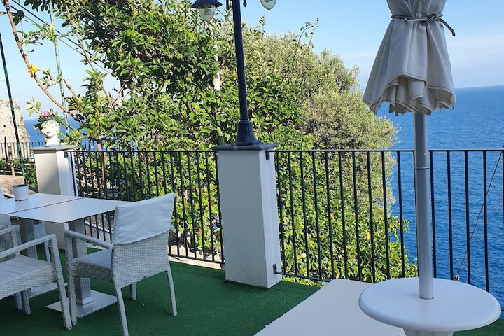 Sundeck 113 of 158