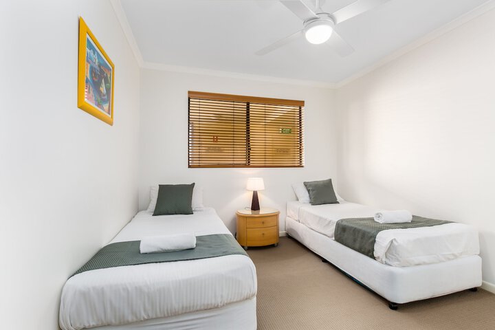Room 10 of 78