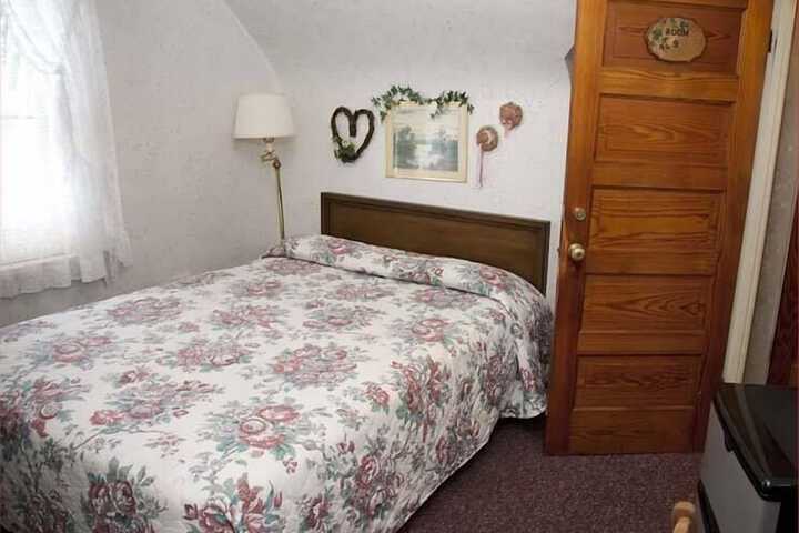 2 Double Beds (12 of 12)