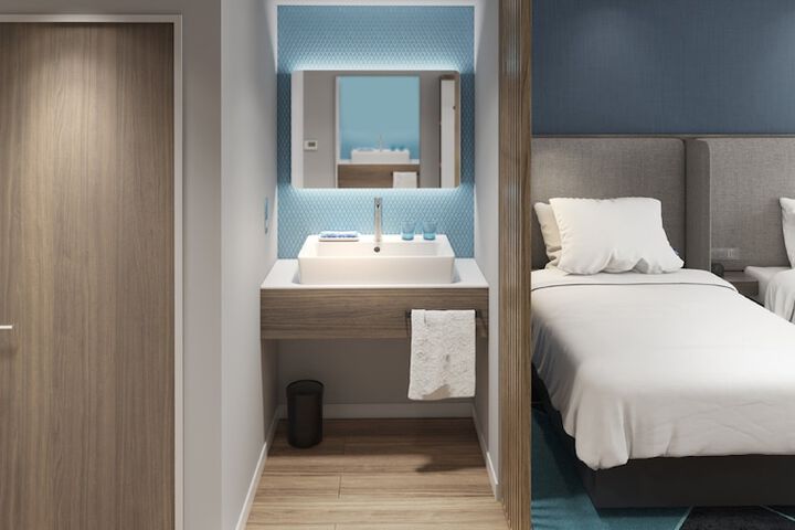 Room 3 of 79