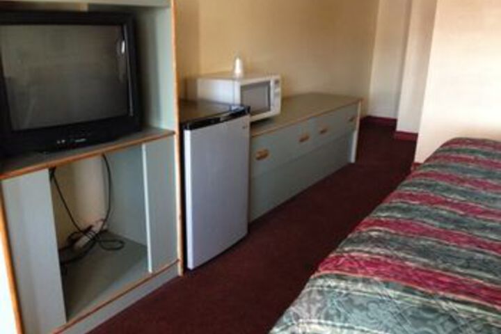 Room 18 of 23