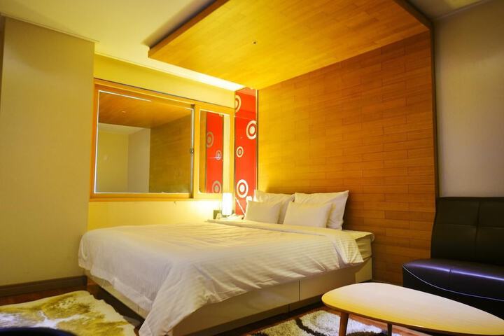 Room 10 of 39