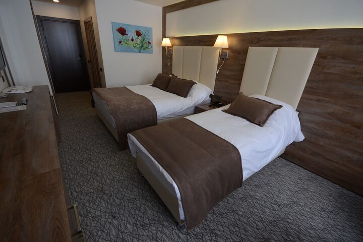 Room 4 of 56