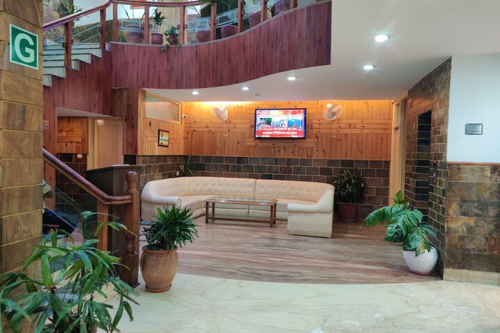 Hotel Interior 4 of 16